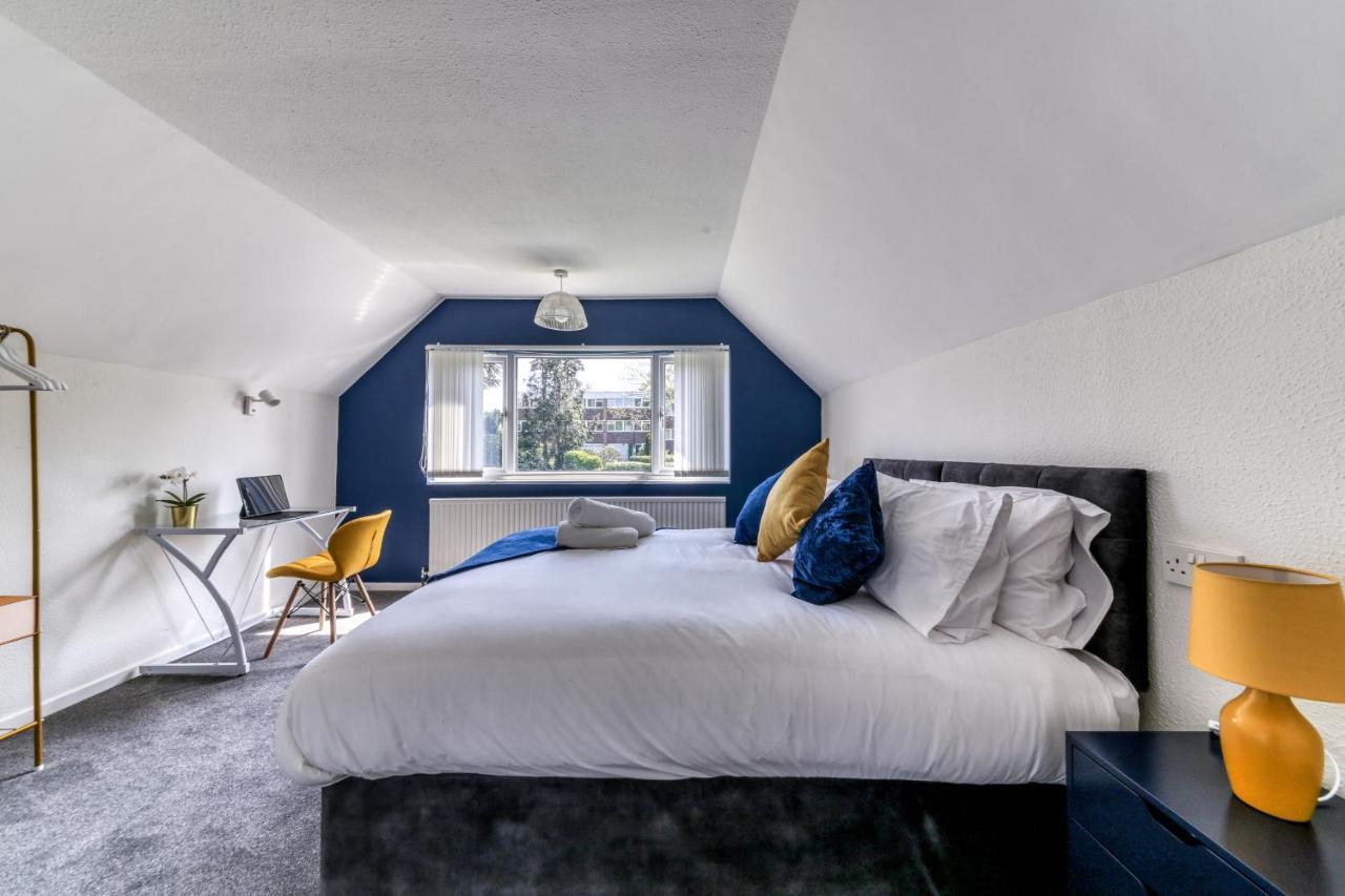 Contemporary 4 Bedroom Detached House With Parking And City Links London Borough of London Borough of Croydon Exterior foto
