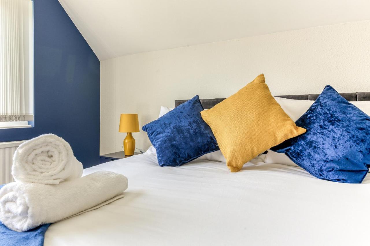 Contemporary 4 Bedroom Detached House With Parking And City Links London Borough of London Borough of Croydon Exterior foto